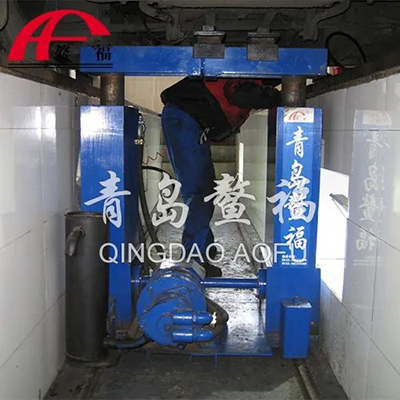 地溝舉升機(jī)
